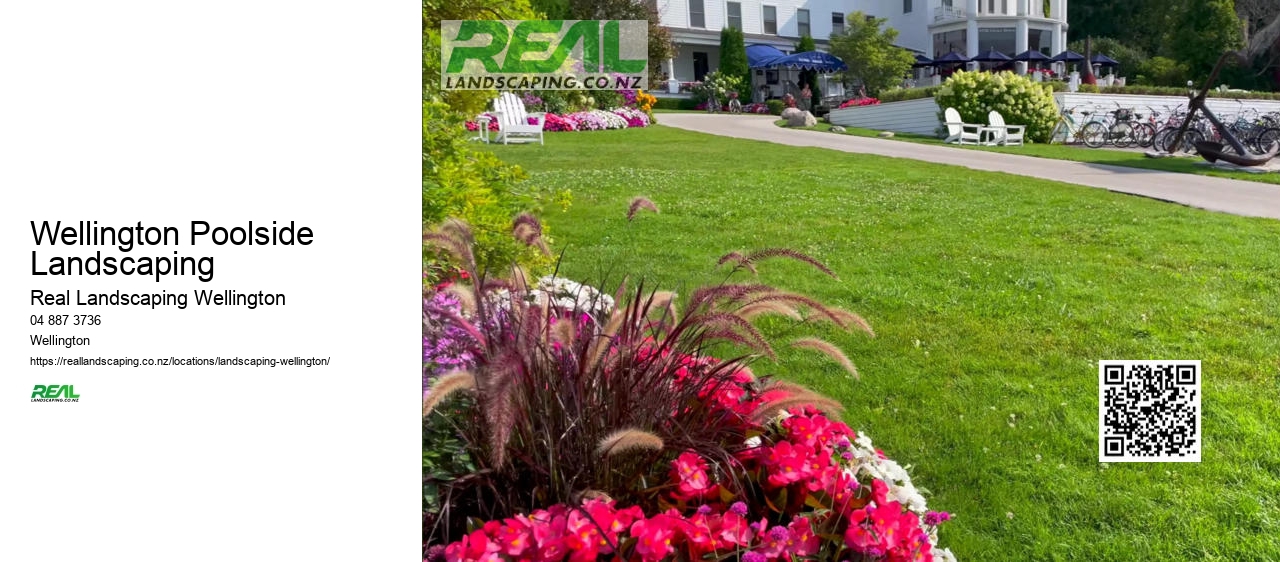 Wellington Poolside Landscaping